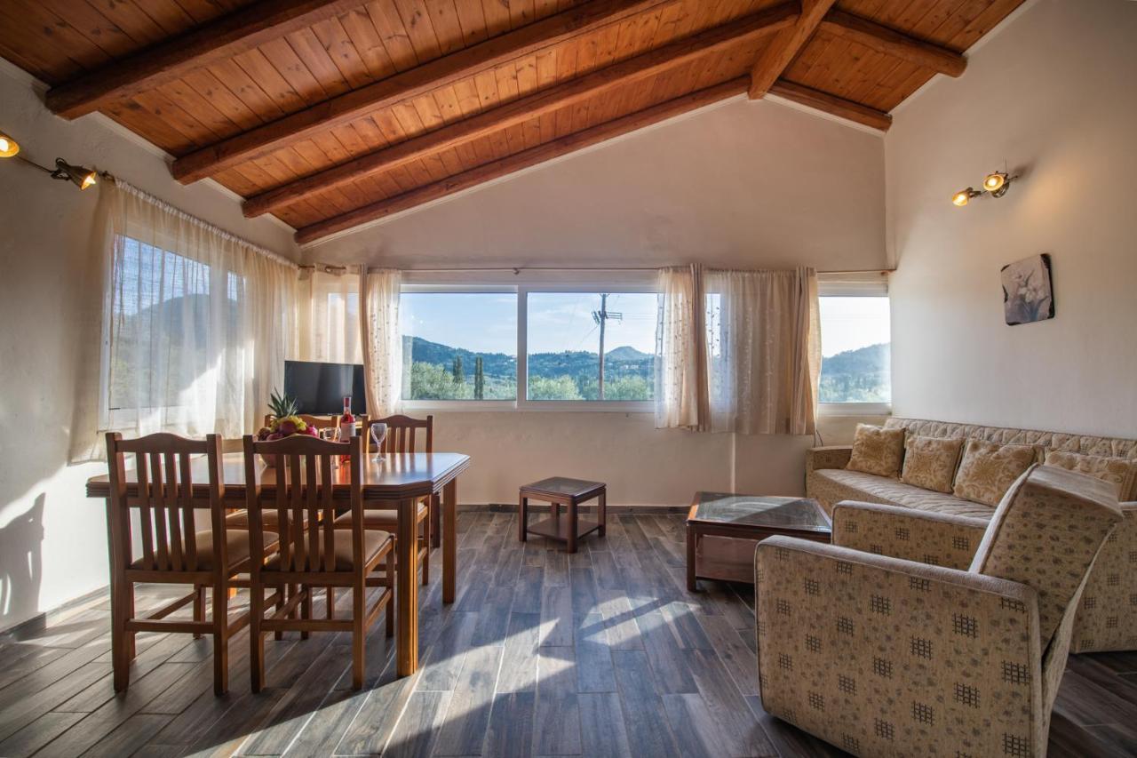 Stelios Stone House Sinarades Villa Kouramádes Exteriör bild