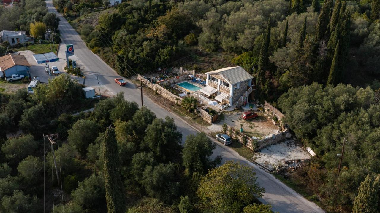 Stelios Stone House Sinarades Villa Kouramádes Exteriör bild